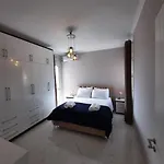 Arlis House Apartmán *