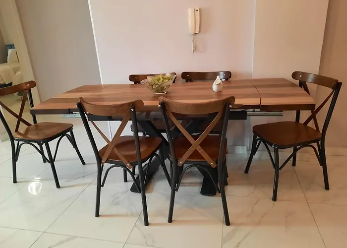 Arlis House Golem (Tirana)